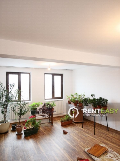 Vila cu 4 Camere pentru Inchiriat in Galata