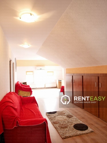 Apartament cu 3 camere pentru inchiriat in Podul de Fier - Rosetti
