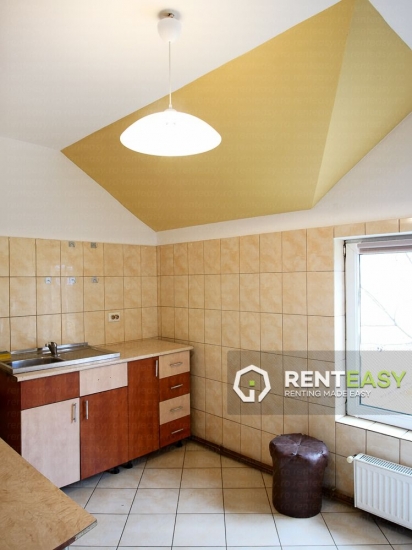 Apartament cu 3 camere pentru inchiriat in Podul de Fier - Rosetti