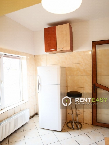 Apartament cu 3 camere pentru inchiriat in Podul de Fier - Rosetti