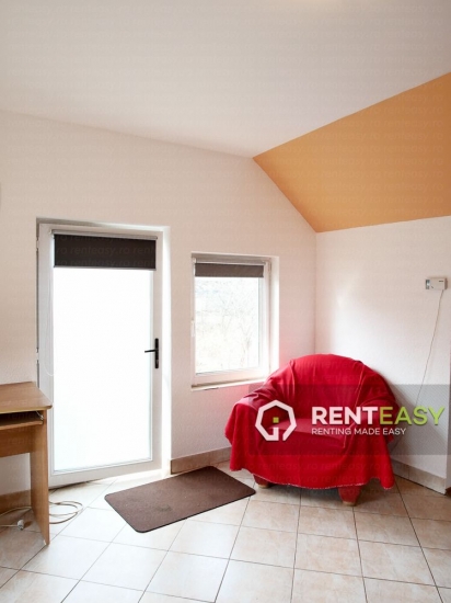 Apartament cu 3 camere pentru inchiriat in Podul de Fier - Rosetti