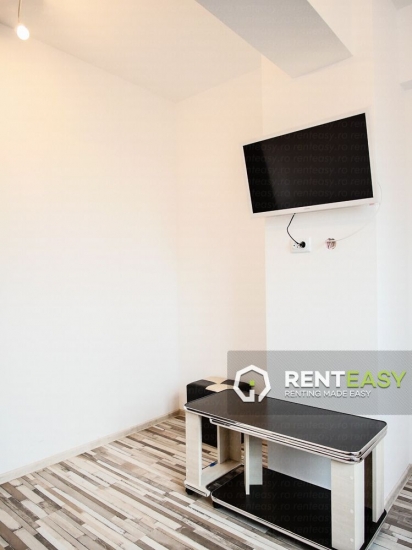 Apartament cu 2 Camere pentru Inchiriat in Centru langa Palas