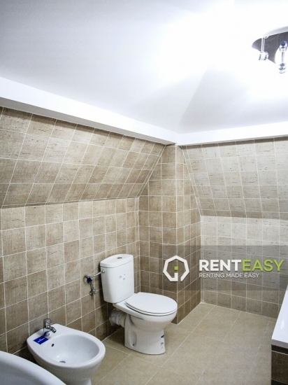 Apartament cu 4 Camere de Inchiriat la Vila in Copou