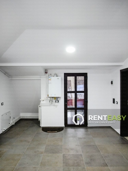 Apartament cu 4 Camere de Inchiriat la Vila in Copou