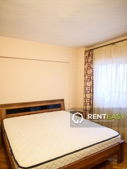 Apartament cu 3 Camere pentru Inchiriat in zona Centru - Moldova Mall