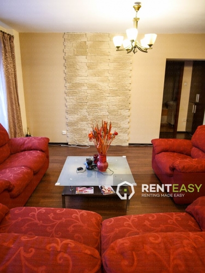 Apartament cu 3 Camere pentru Inchiriat in zona Centru - Moldova Mall
