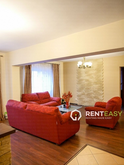 Apartament cu 3 Camere pentru Inchiriat in zona Centru - Moldova Mall