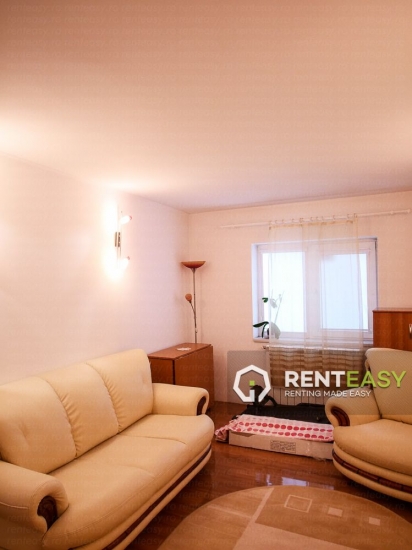 Apartament cu 4 Camere pentru Inchiriat in Pacurari