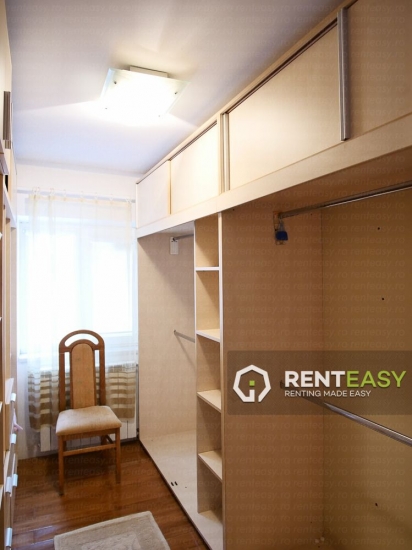 Apartament cu 4 Camere pentru Inchiriat in Pacurari