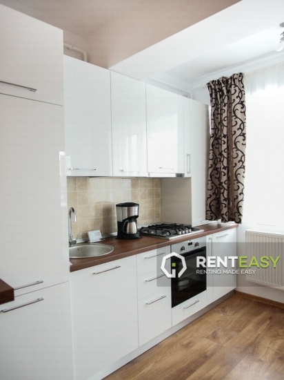 Apartament nou cu 2 Camere de Inchiriat in Centru langa Palas