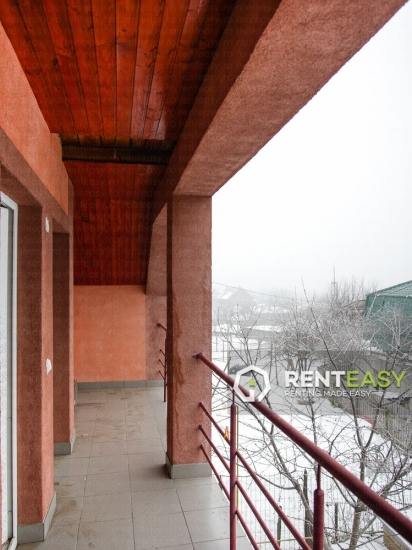 Casa cu 4 Dormitoare pentru Inchiriat in Podul de Fier