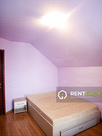 Casa cu 4 Dormitoare pentru Inchiriat in Podul de Fier