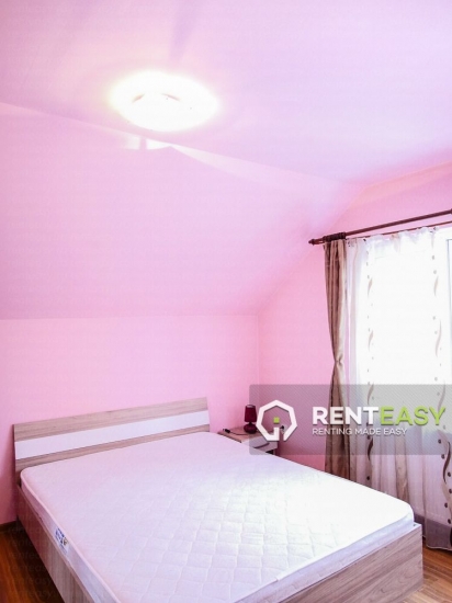 Casa cu 4 Dormitoare pentru Inchiriat in Podul de Fier