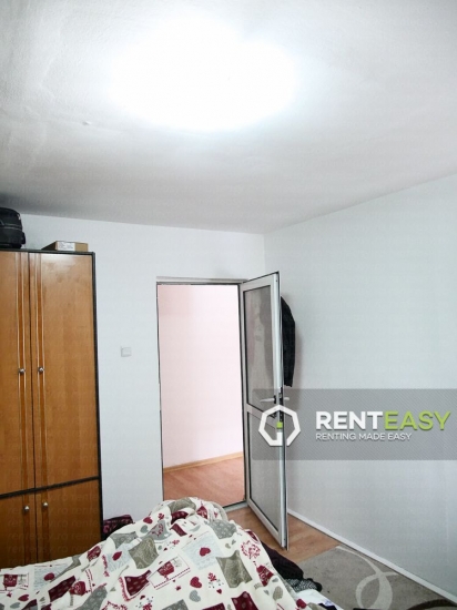 Casa cu 4 Camere pentru Inchiriat in Centru langa Politia Municipala