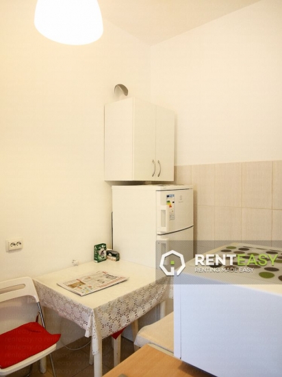 Apartament cu o Camera pentru Inchiriat pe Cuza Voda