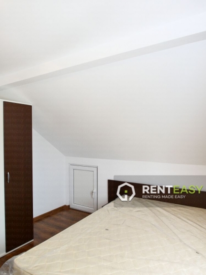 Apartament cu 5 Camere de Inchiriat la Vila in Nicolina