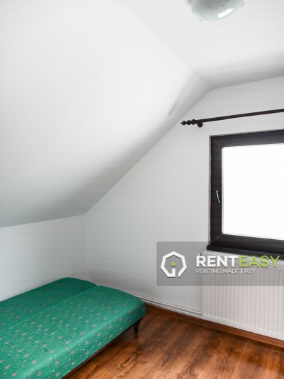 Apartament cu 5 Camere de Inchiriat la Vila in Nicolina