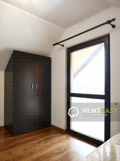 Apartament cu 5 Camere de Inchiriat la Vila in Nicolina