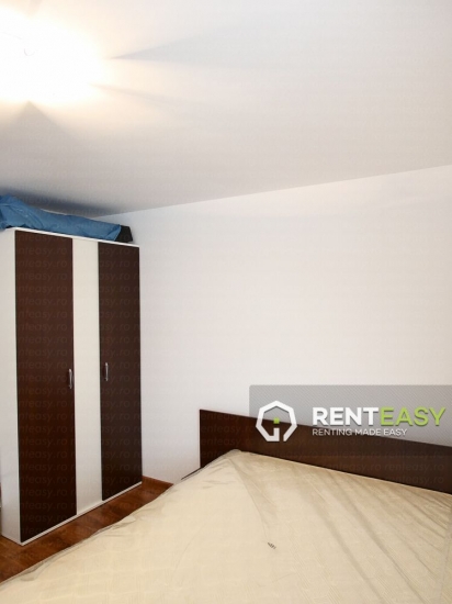 Apartament cu 5 Camere de Inchiriat la Vila in Nicolina