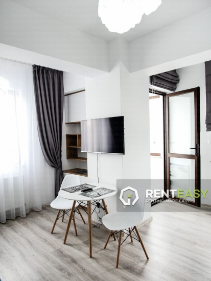 Apartament cu 2 Camere la prima Inchiriere in zona Palas