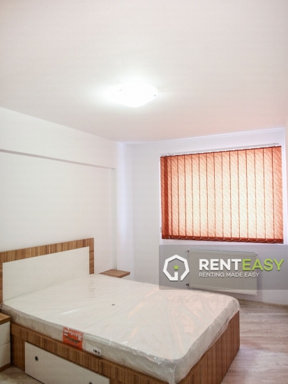 Apartament open space cu 3 Camere de Inchiriat in zona Podul de Piatra