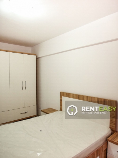 Apartament open space cu 3 Camere de Inchiriat in zona Podul de Piatra
