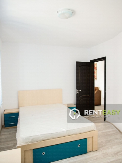 Apartament open space cu 3 Camere de Inchiriat in zona Podul de Piatra