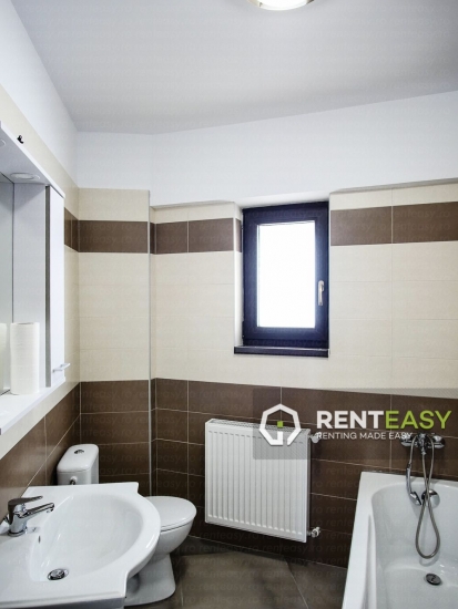 Apartament open space cu 3 Camere de Inchiriat in zona Podul de Piatra