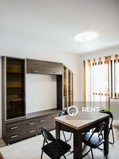 Apartament open space cu 3 Camere de Inchiriat in zona Podul de Piatra