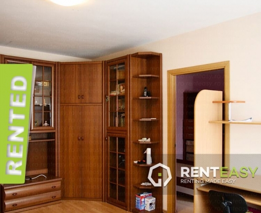 Apartament cu 2 Camere in Podul Ros de Inchiriat