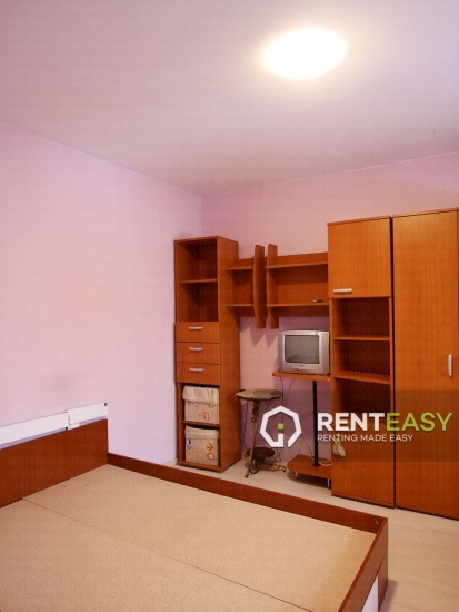 Apartament cu 2 Camere in Podul Ros de Inchiriat