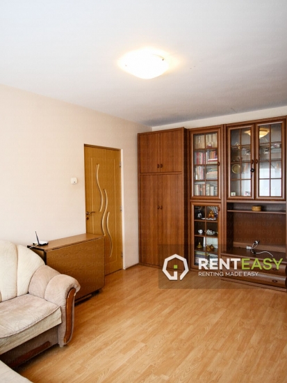 Apartament cu 2 Camere in Podul Ros de Inchiriat