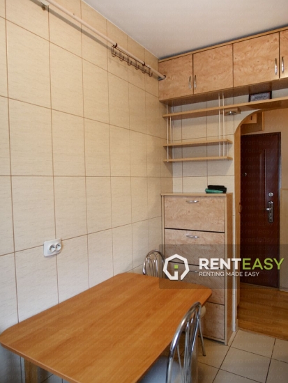 Apartament cu 2 Camere in Podul Ros de Inchiriat
