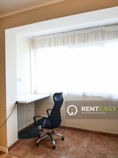 Apartament cu 2 Camere in Podul Ros pentru Inchiriat