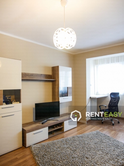 Apartament cu 2 Camere in Podul Ros pentru Inchiriat