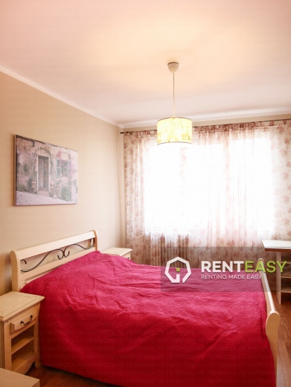 Apartament cu 2 Camere in Podul Ros pentru Inchiriat