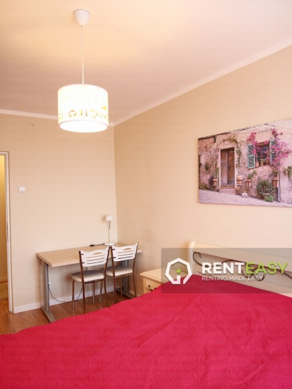 Apartament cu 2 Camere in Podul Ros pentru Inchiriat