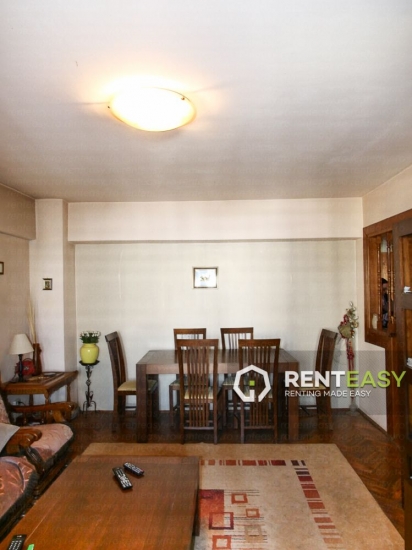 Apartament cu 4 Camere pentru Inchiriat in Centru - Moldova