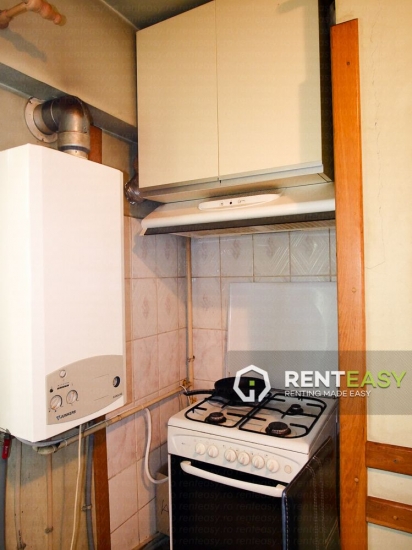 Apartament cu 4 Camere pentru Inchiriat in Centru - Moldova