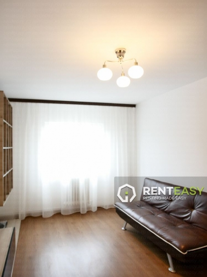 Apartament decomandat cu 3 Camere pentru Inchiriat in zona Podul de Fier
