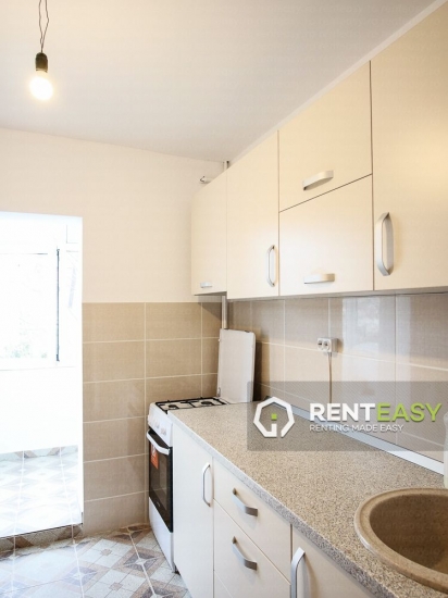 Apartament decomandat cu 3 Camere pentru Inchiriat in zona Podul de Fier