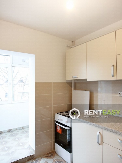 Apartament decomandat cu 3 Camere pentru Inchiriat in zona Podul de Fier