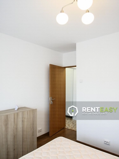 Apartament decomandat cu 3 Camere pentru Inchiriat in zona Podul de Fier