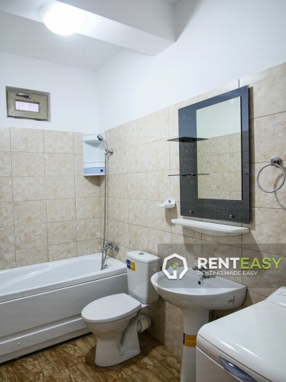 Apartament cu 3 Camere pentru Inchiriat in zona Sararie