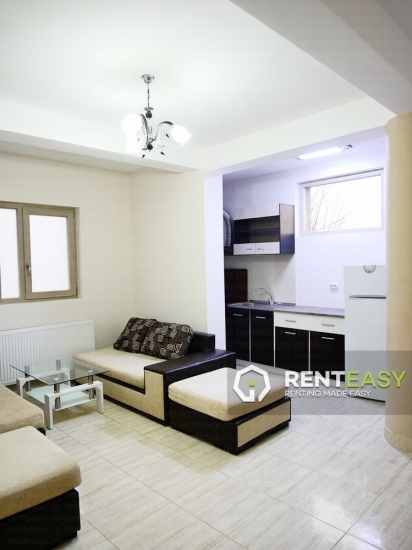 Apartament cu 3 Camere pentru Inchiriat in zona Sararie