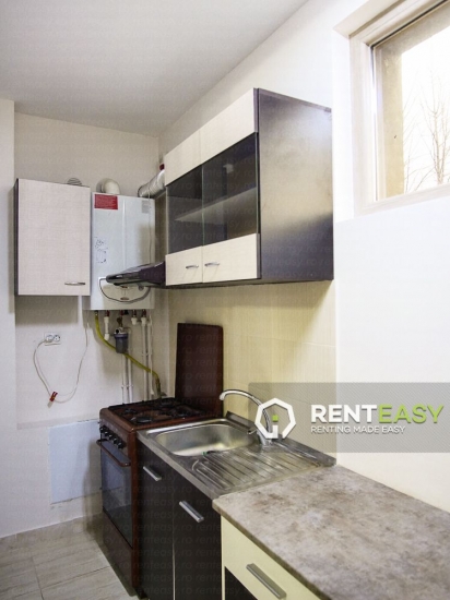 Apartament cu 3 Camere pentru Inchiriat in zona Sararie