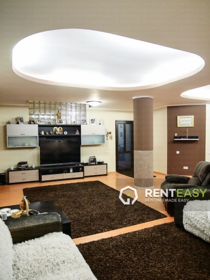 Vila de lux pentru Inchiriat in zona Tatarasi