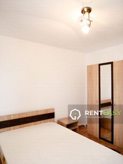 Apartament decomandat cu 3 camere de inchiriat in Piata Unirii