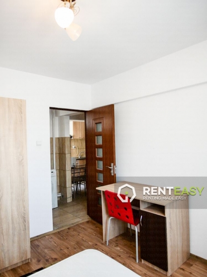 Apartament decomandat cu 3 camere de inchiriat in Piata Unirii