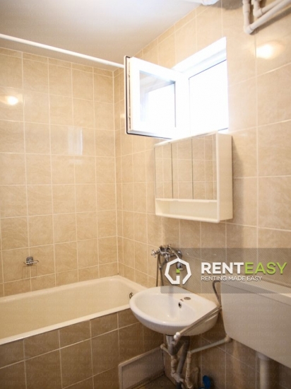 Apartament decomandat cu 3 camere de inchiriat in Piata Unirii